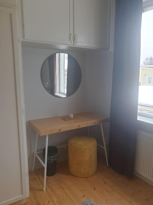 Centrala Stan- 2-Rums Gaestsvit, Perfekt Foer Kollegor Som Oenskar Separata Rum Umeå Dış mekan fotoğraf